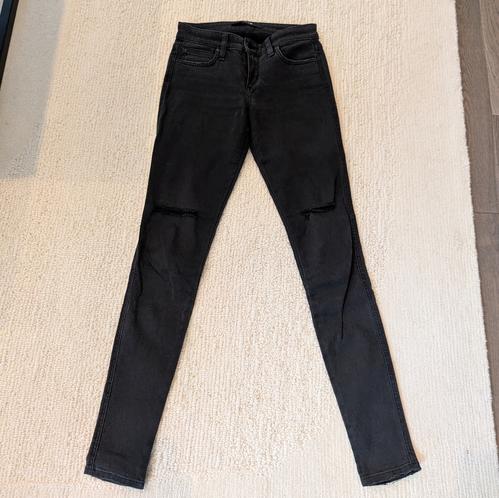 Joe's Mid Rise Skinny Jean 25